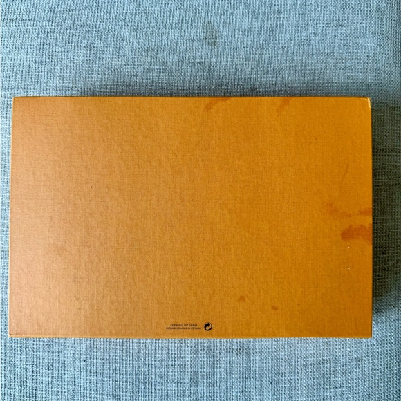 Louis Vuitton scarf - Picture 8 of 8